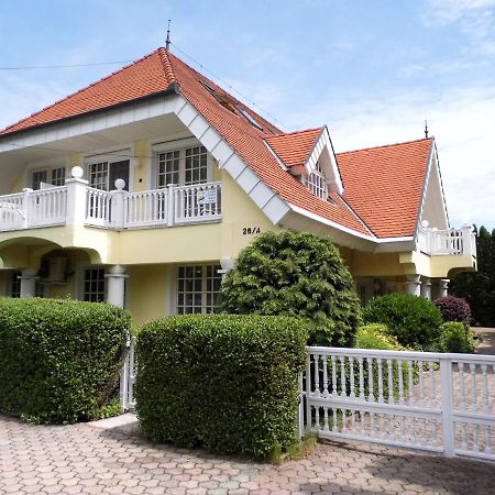 Millennium Villa เคสเท ภายนอก รูปภาพ