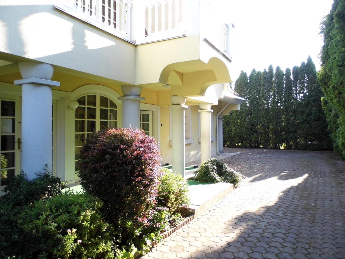 Millennium Villa เคสเท ภายนอก รูปภาพ